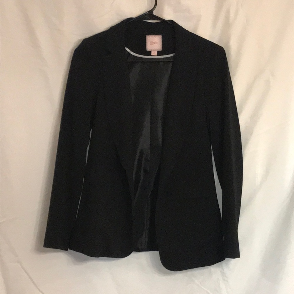 Candie’s blazer. Black. Two functional pockets. Size M. NWOT